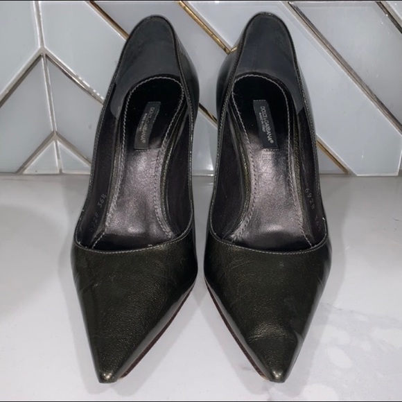 Dolce & Gabbana Shoes - Dolce & Gabbana pointed toe stiletto high heeled pumps.